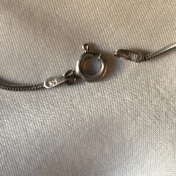Vintage .925 Sterling Silver Key Necklace - Picture 8 of 8